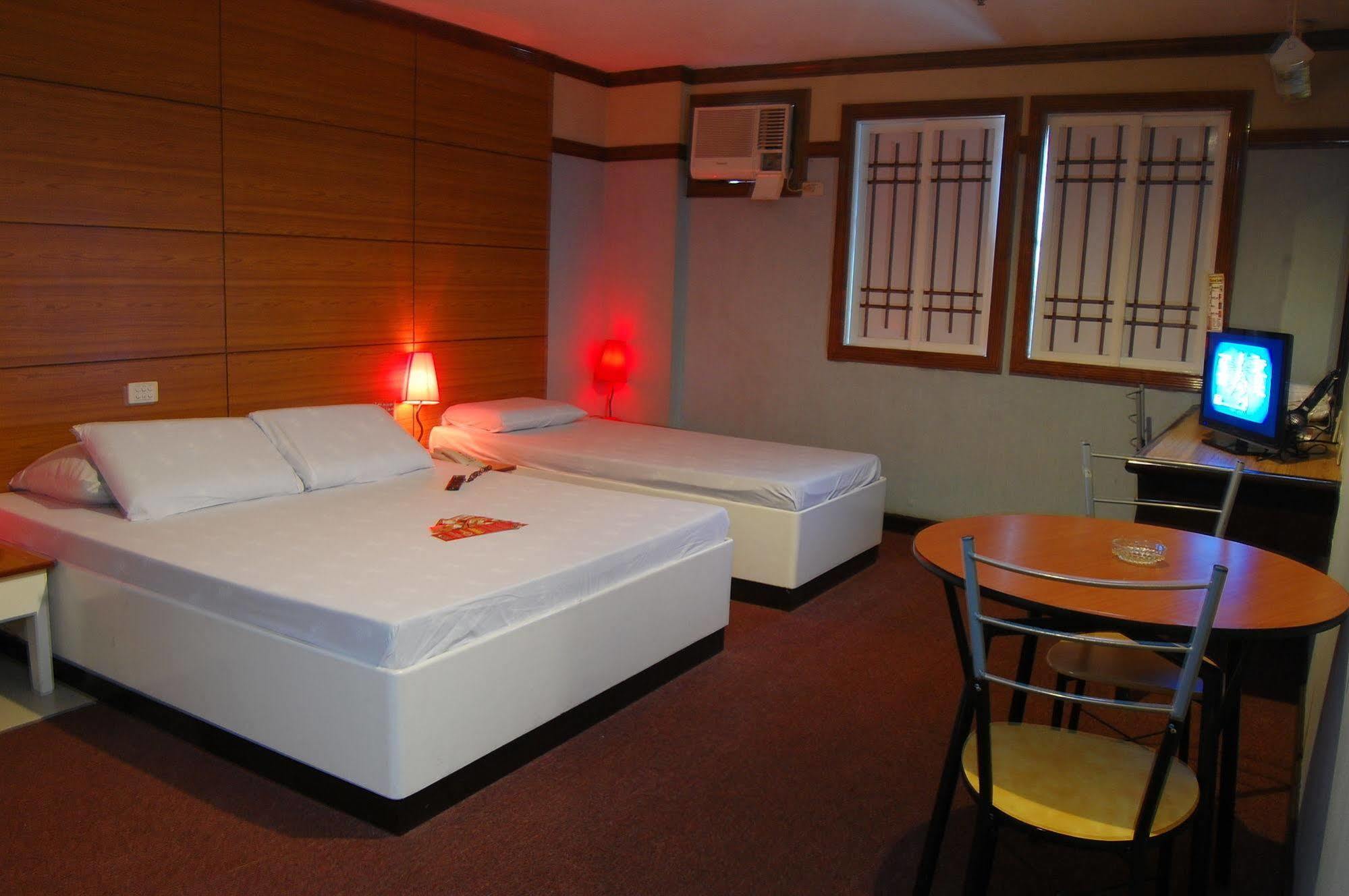 Hotel Sogo Sta Mesa Manille Extérieur photo