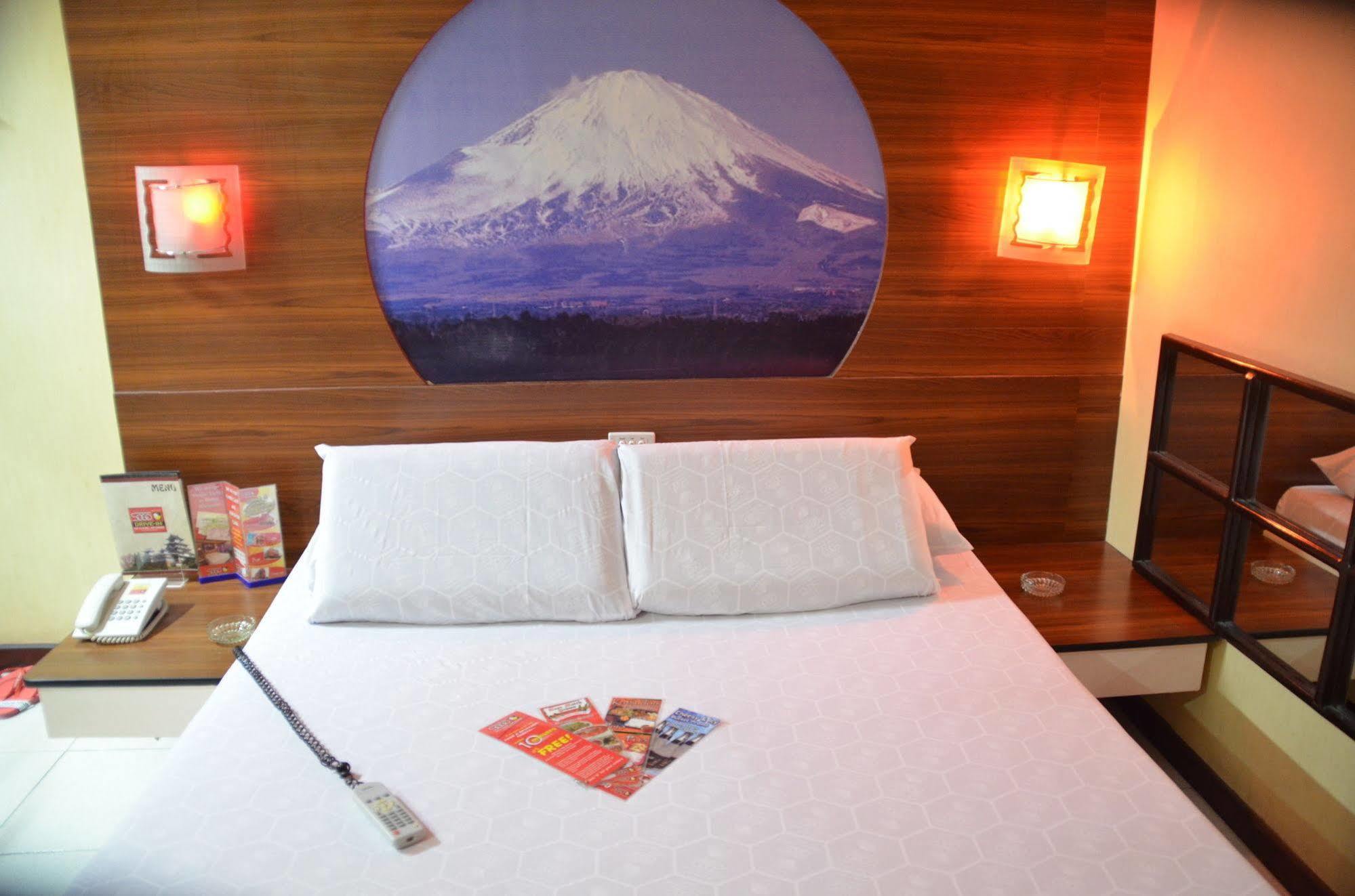 Hotel Sogo Sta Mesa Manille Extérieur photo